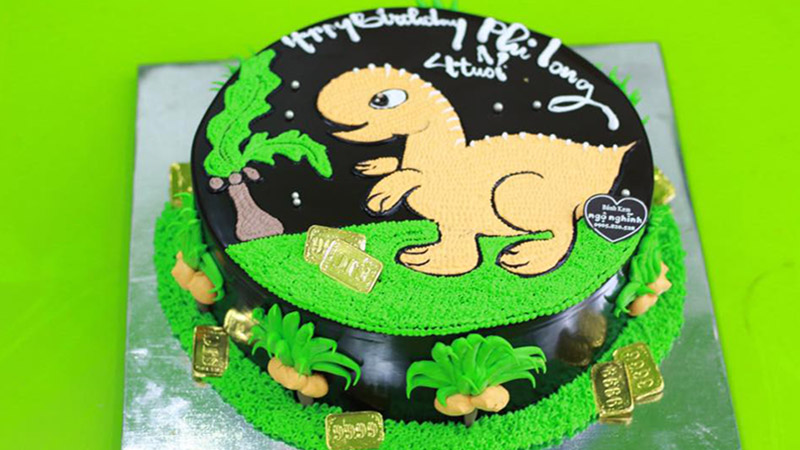 Mẫu bánh sinh nhật bé trai trang trí khủng long